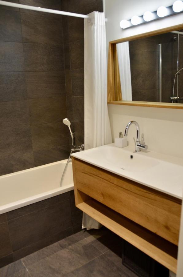 Beau Rivage Apartment อานซี ภายนอก รูปภาพ